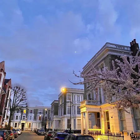 Appartement Modern Flat & Balcony In Historic West Kensington à Londres Extérieur photo