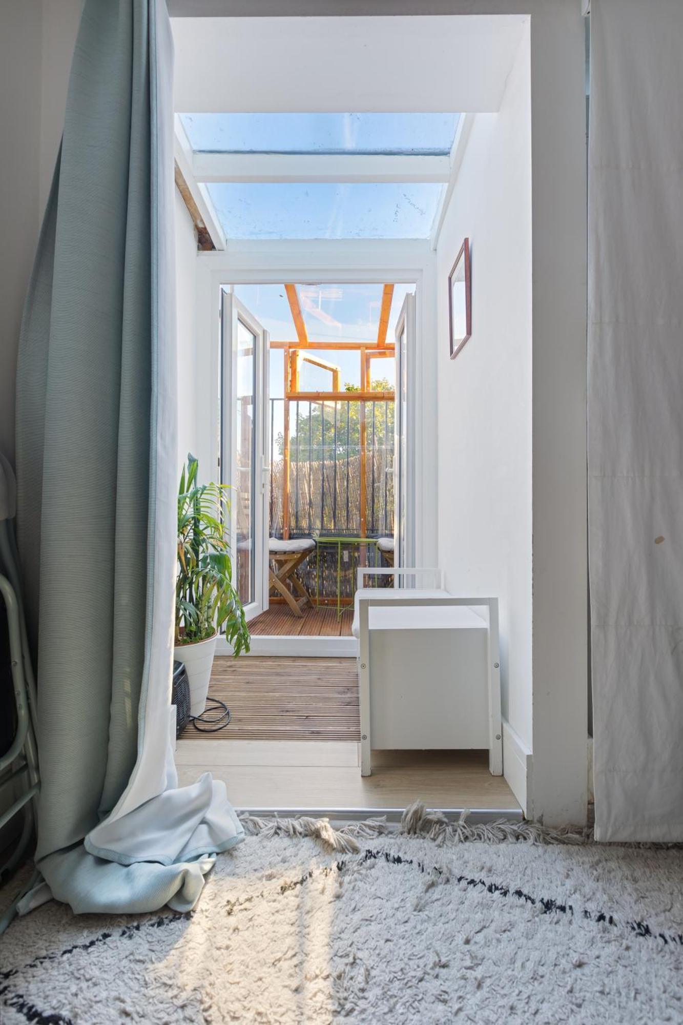 Apartment Modern Flat & Balcony In Historic West Kensington